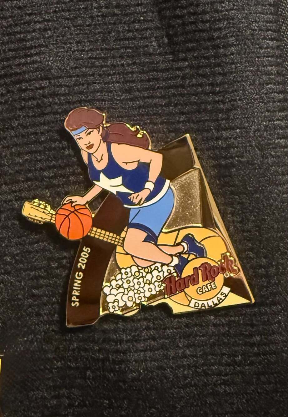 Hard Rock Cafe Dallas Basketball Pin - Spring 2005
